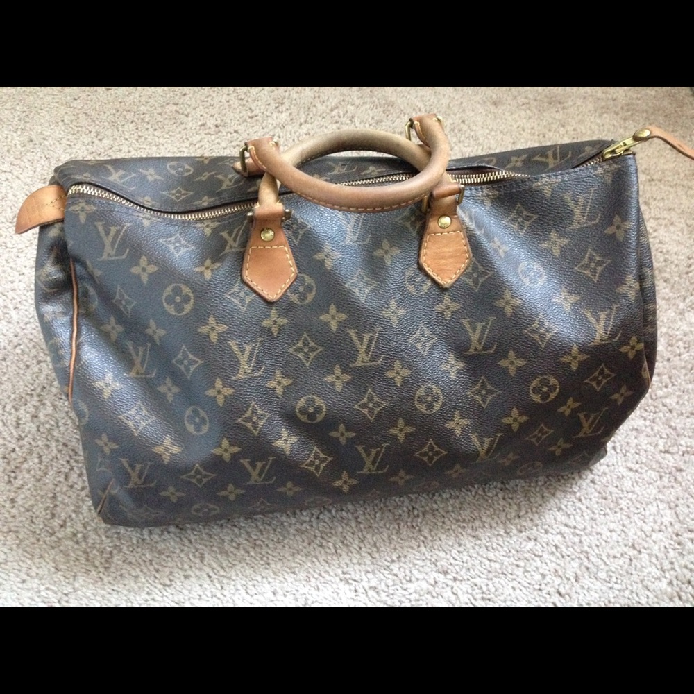 Authentic Louis Vuitton Speedy 40
